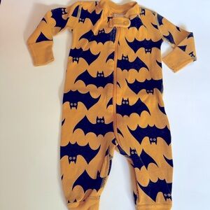 Hanna Andersson Sleeper Pajama Orange Yellow Bats Bat Halloween Baby 3-6 Months